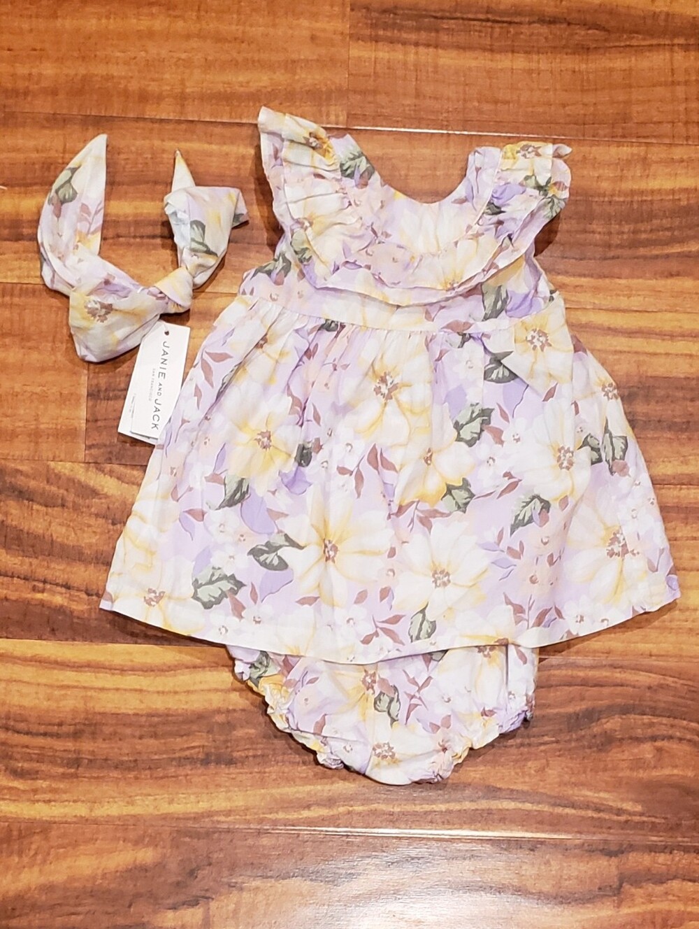Janie and Jack EUC/NWT 18-24 months pastel floral 2-piece set and headband